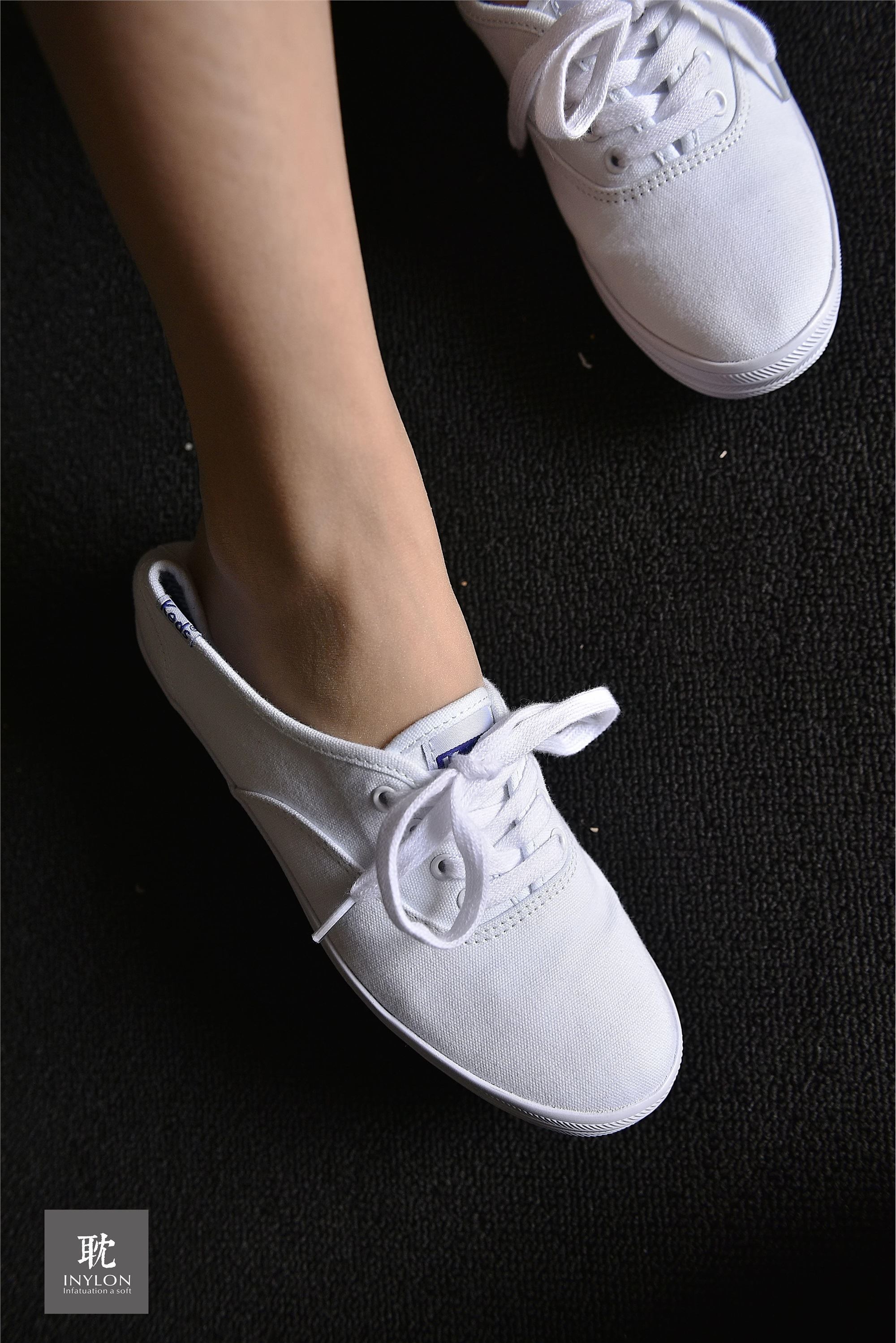 IESS异思趣向《普惠集240》- 模特：幸子《另类原光高反差运动丝》